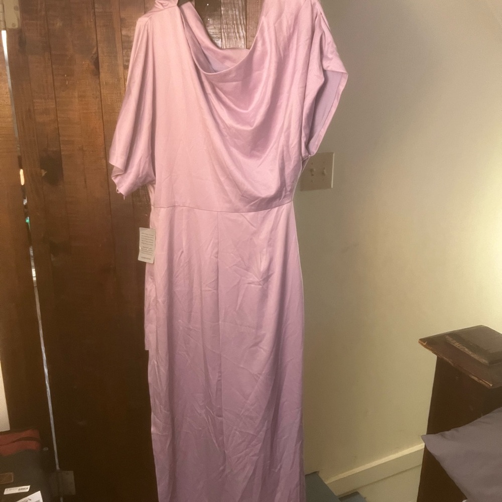 Elliatt maxi dress in lavender size large. NWT. Never worn
